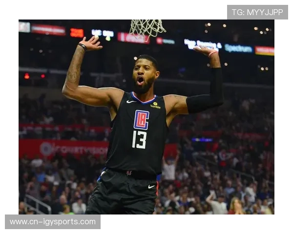 武什科维奇力压戴维斯头槌破门,汉堡年轻后卫闪耀南北德比 武什科维奇力压戴维斯头槌破门,汉堡年轻后卫闪耀南北德比